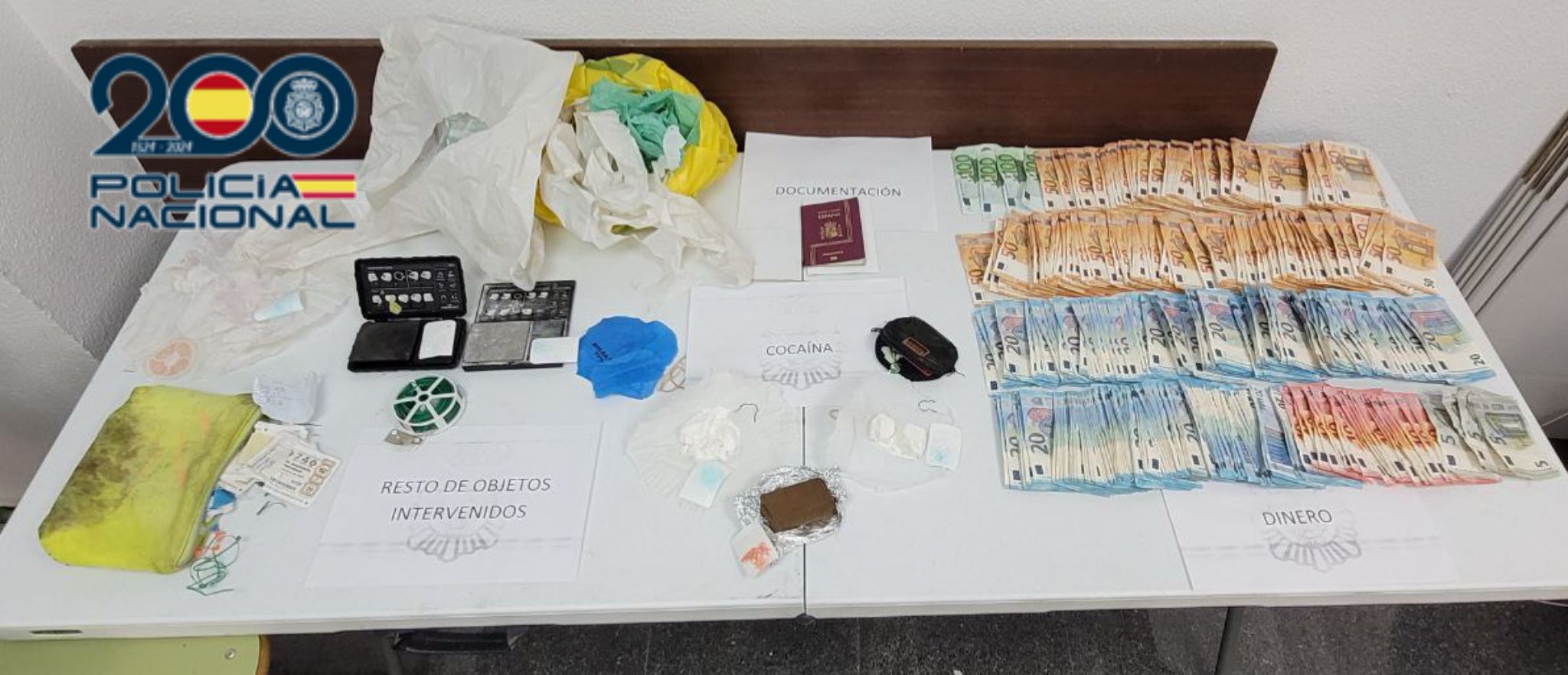La Policía Nacional interviene más de 17.000 euros en un operativo contra el narcotráfico en Elda y Petrer