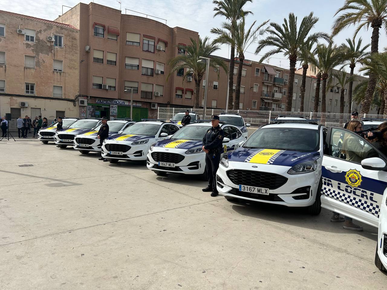 La Policía Local de Elche renueva su flota con 20 nuevos vehículos híbridos SUV